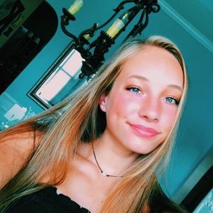 Meet your Posher, Olivia